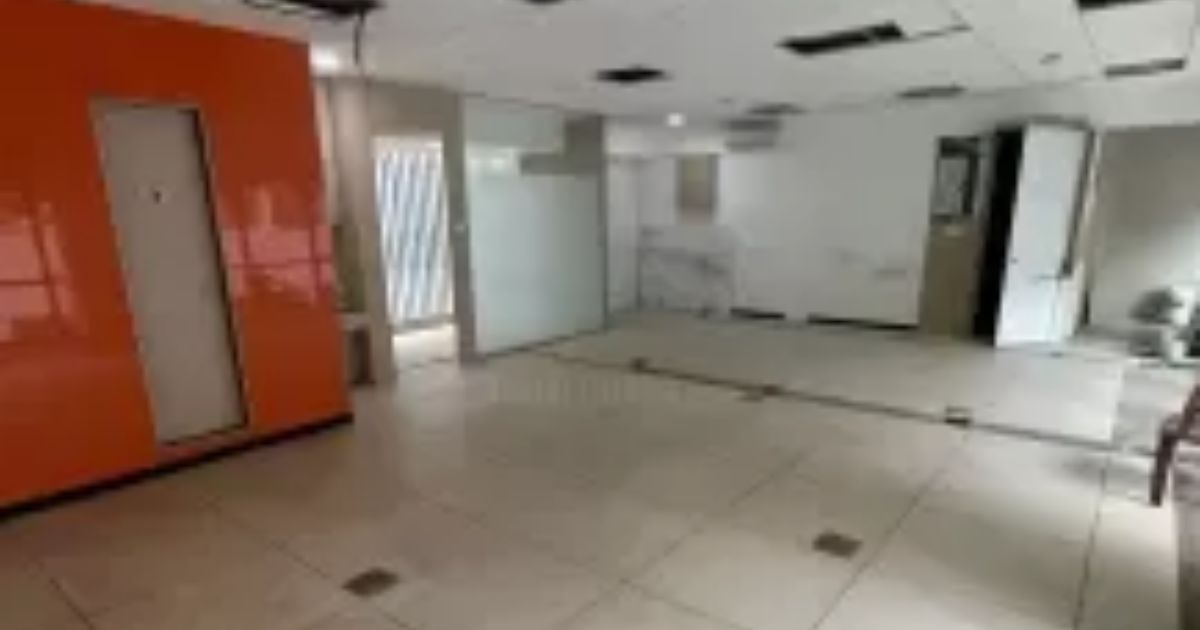 Ready to Move Office Space for Rent