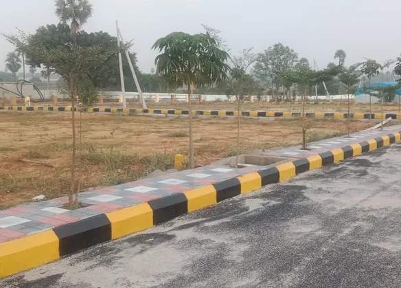 170 Sq.yd plot for sale in adikmet
