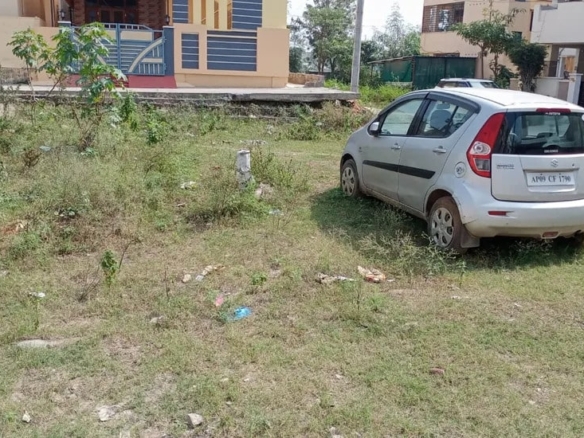 300 Sq Yd residential plot