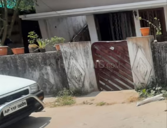 Residential plot for sale in Nallakunta